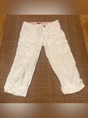 American Eagle Outfitters White Cargo Capris
